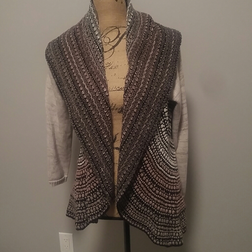 Cardigan sweater